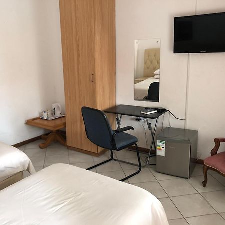 Tzaneen Guest House Bagian luar foto