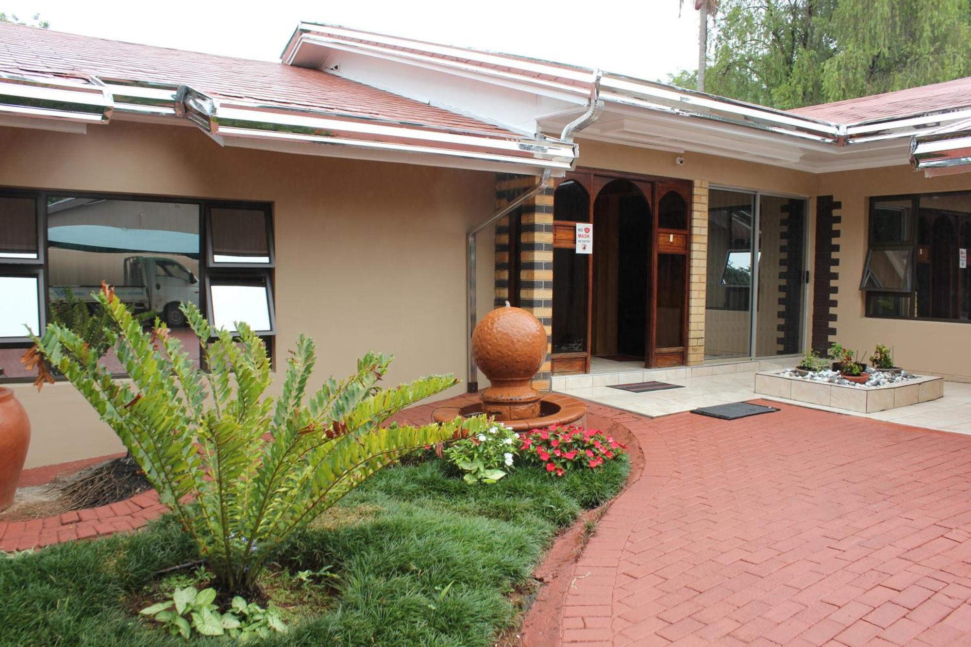 Tzaneen Guest House Bagian luar foto
