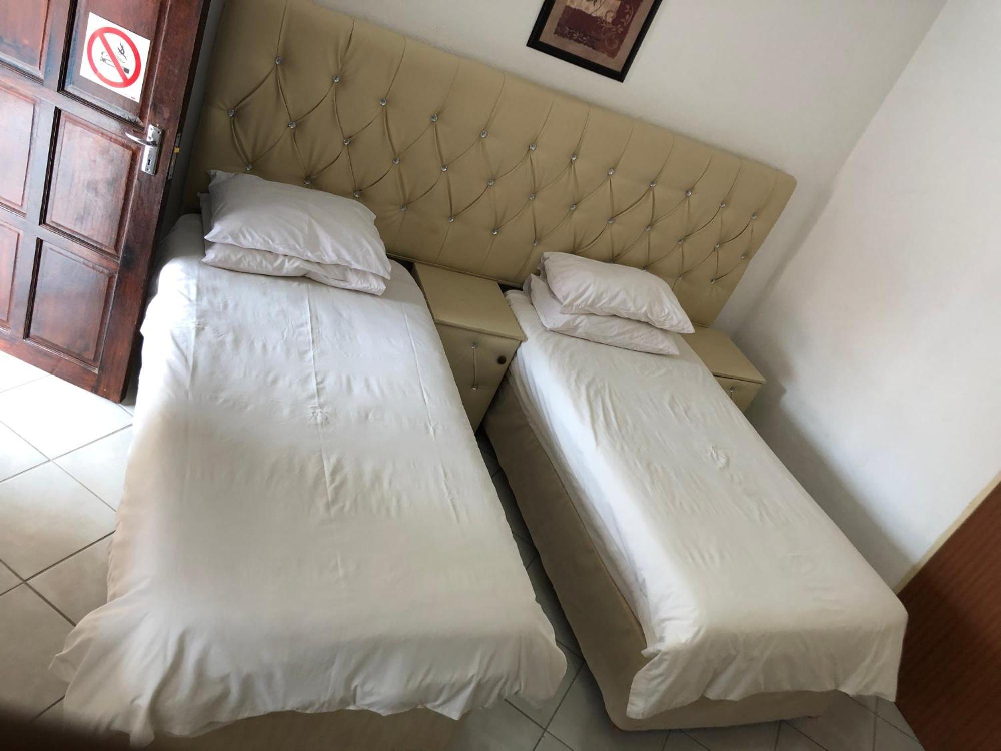 Tzaneen Guest House Bagian luar foto